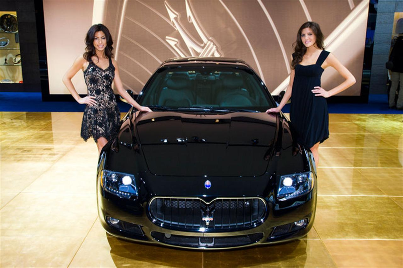 Illustration for article titled Booth Professionals Of The 2009 Detroit Auto Show